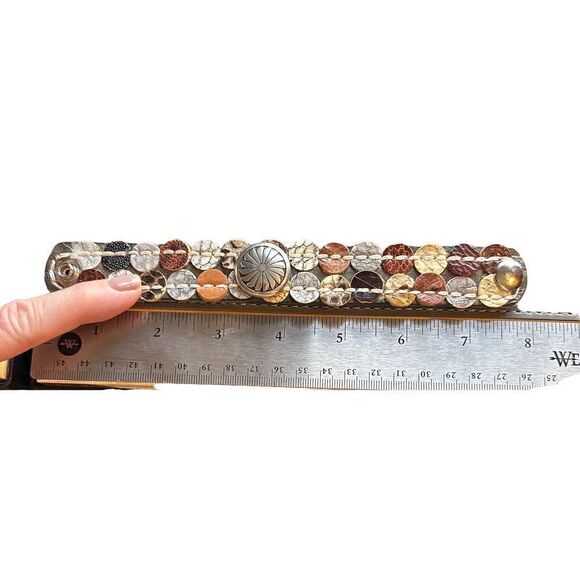 Leather cuff with silver concho snap closure - Picture 3 of 8